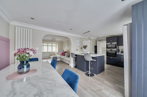 Kitchen diner angle 3- click for photo gallery